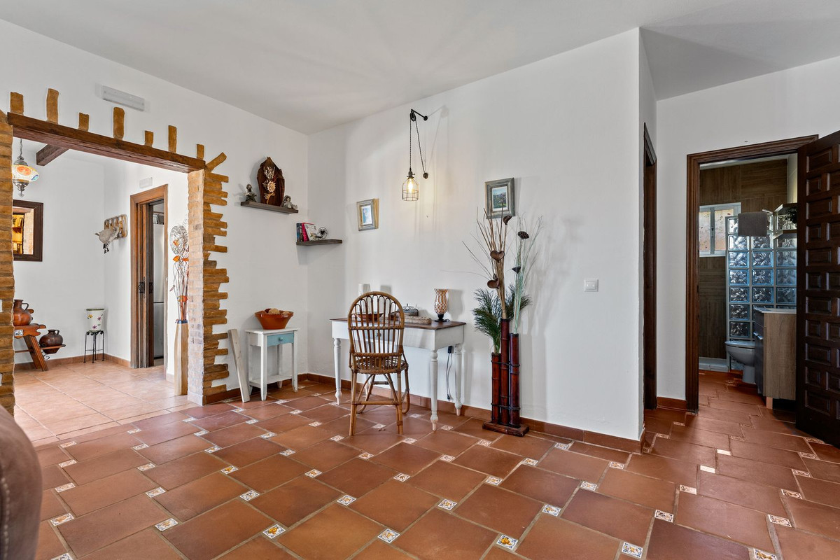 Villa for sale in Mijas
