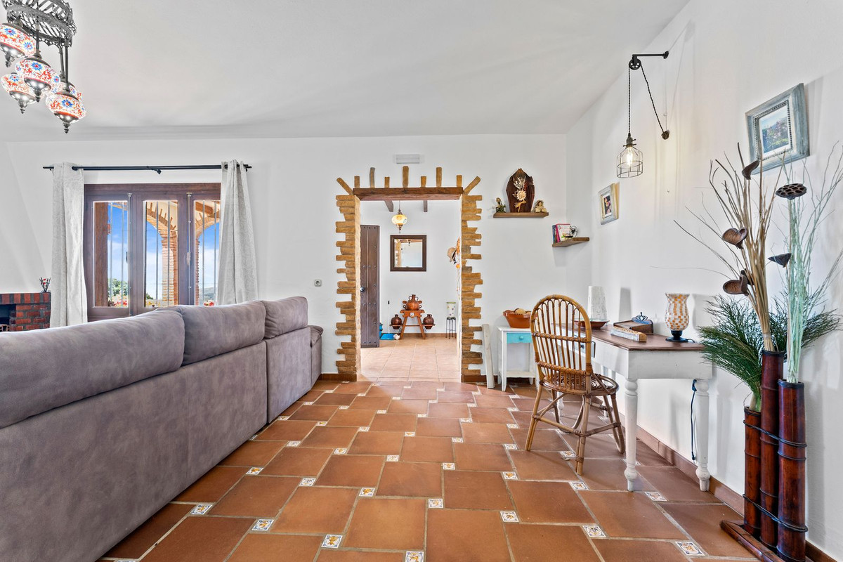 Villa for sale in Mijas