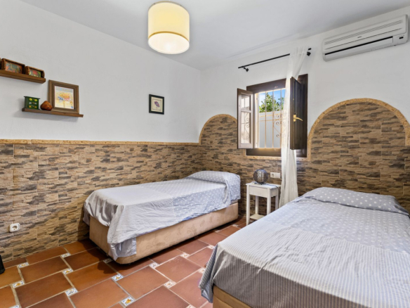 Villa for sale in Mijas