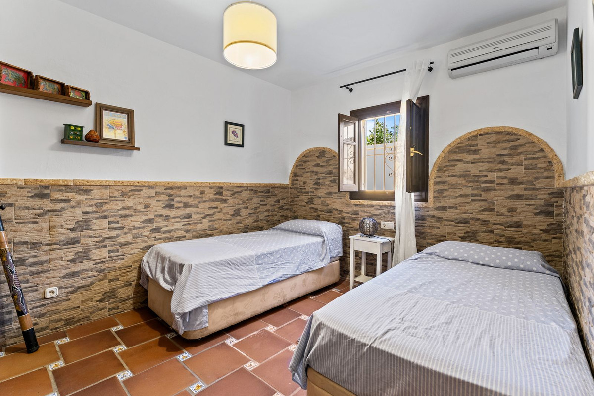Villa for sale in Mijas