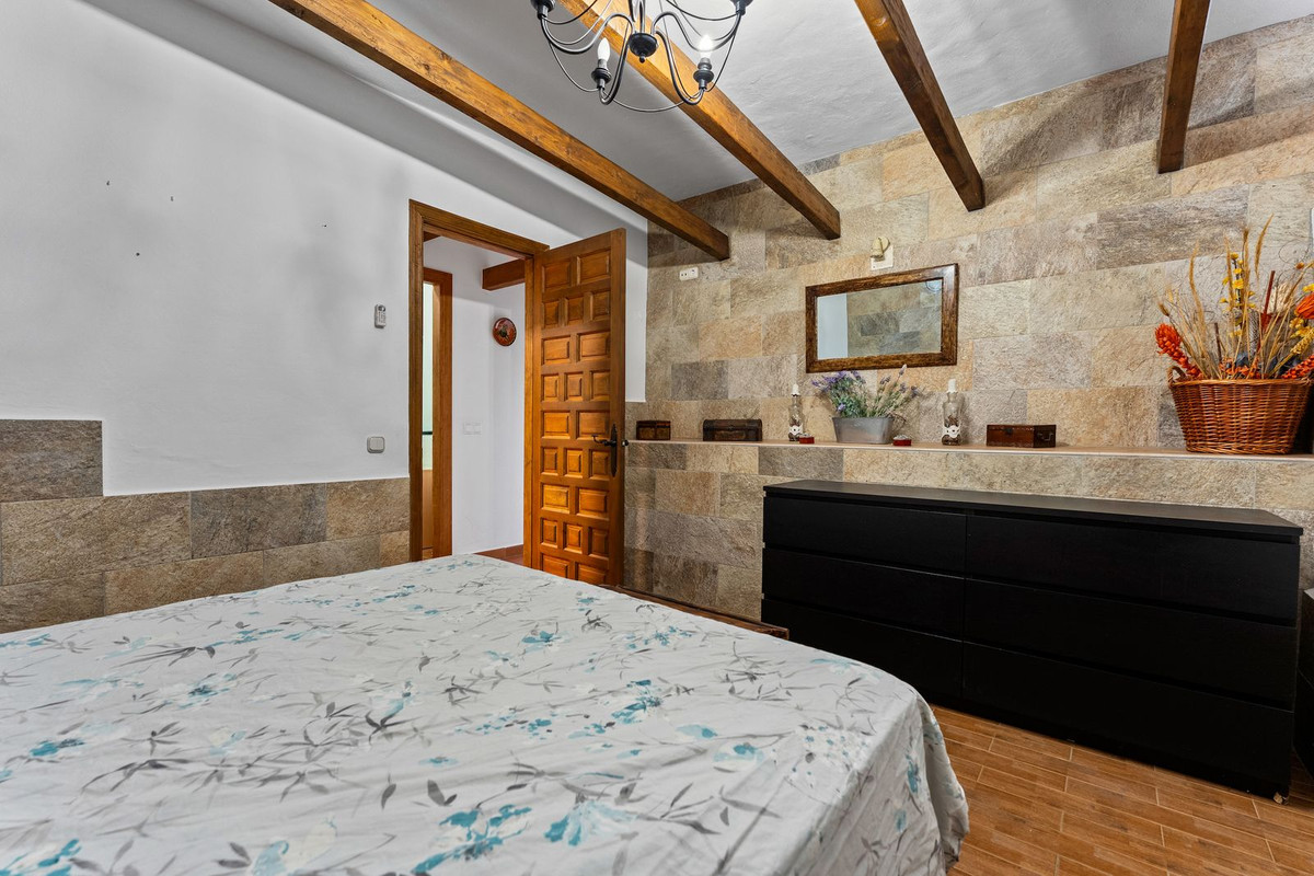 Villa for sale in Mijas