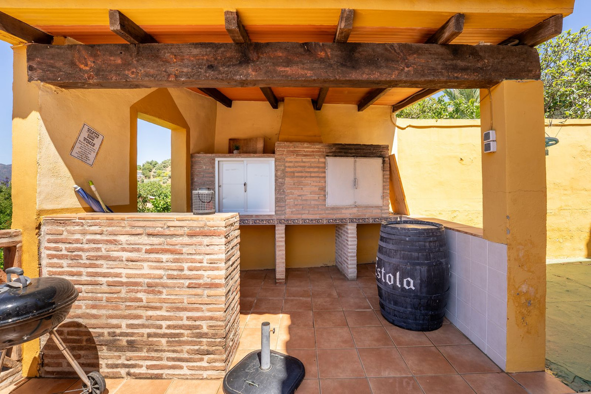 Villa for sale in Mijas