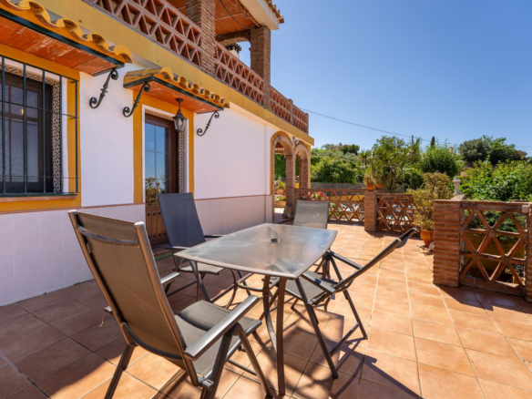 Villa for sale in Mijas