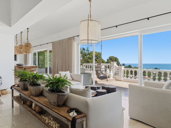Villa for sale in Mijas