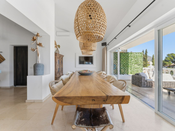 Villa for sale in Mijas