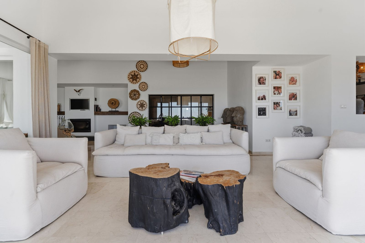 Villa for sale in Mijas