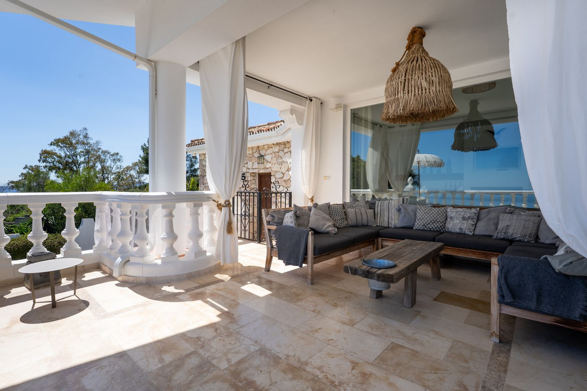 Villa for sale in Mijas