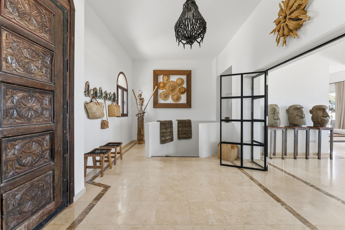 Villa for sale in Mijas