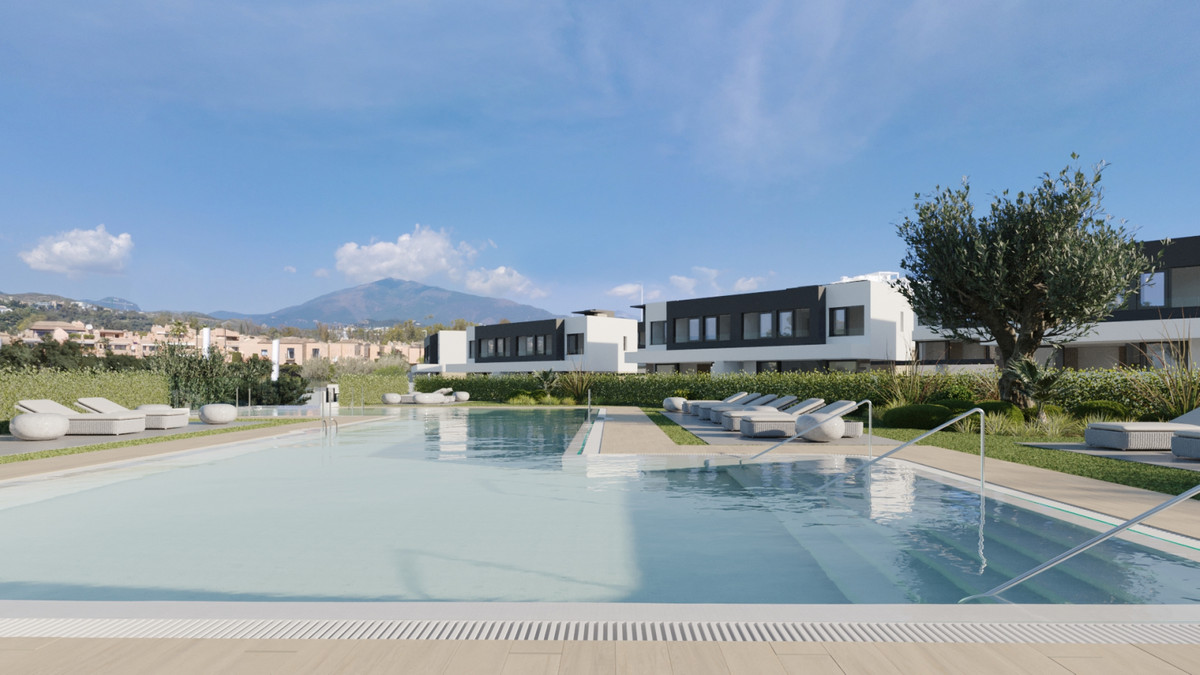 New Semi-Detached House for sale in Estepona