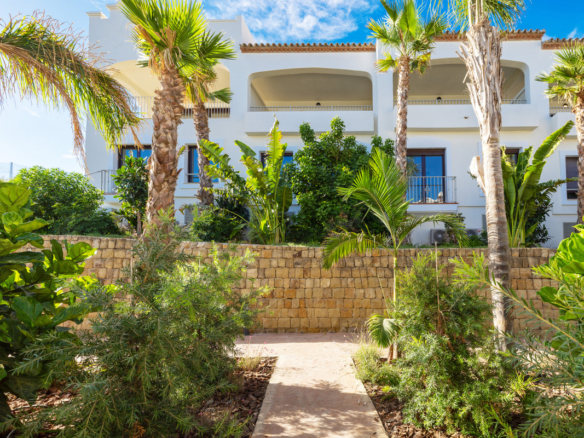 New Townhouse for sale in Estepona