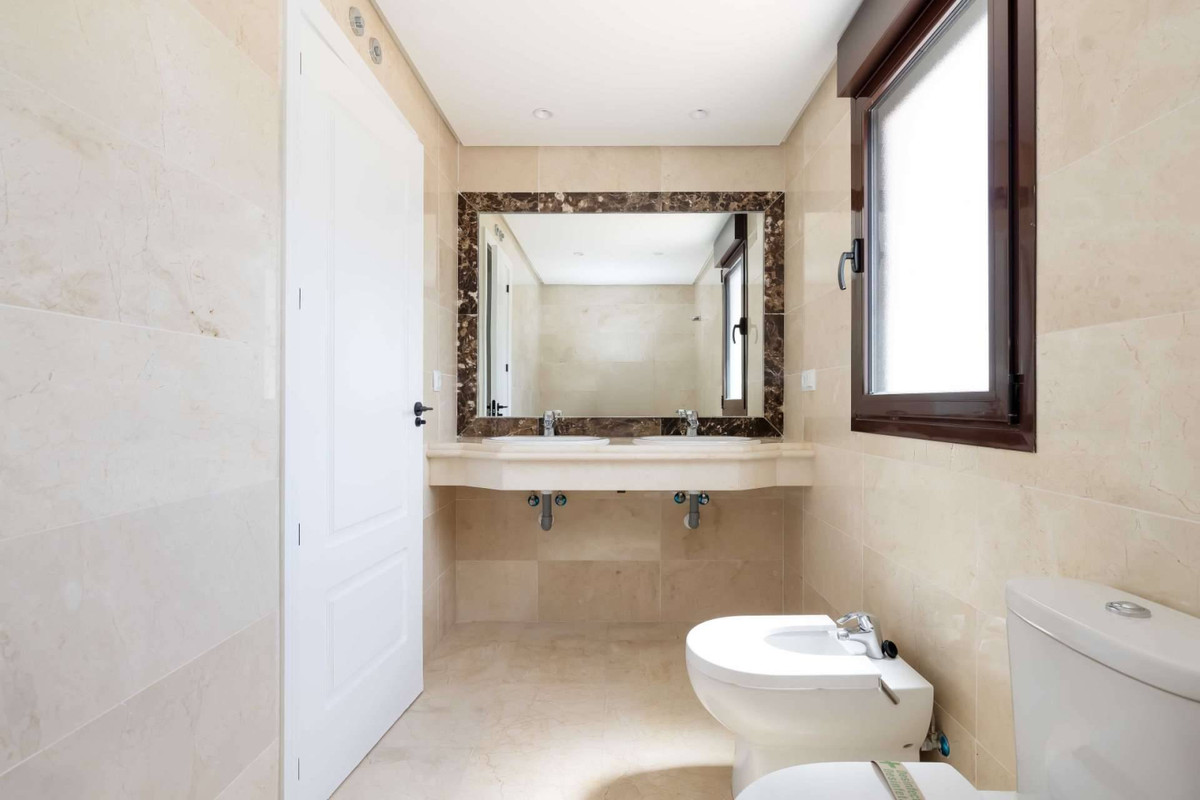 New Townhouse for sale in Estepona