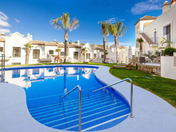 New Townhouse for sale in Estepona