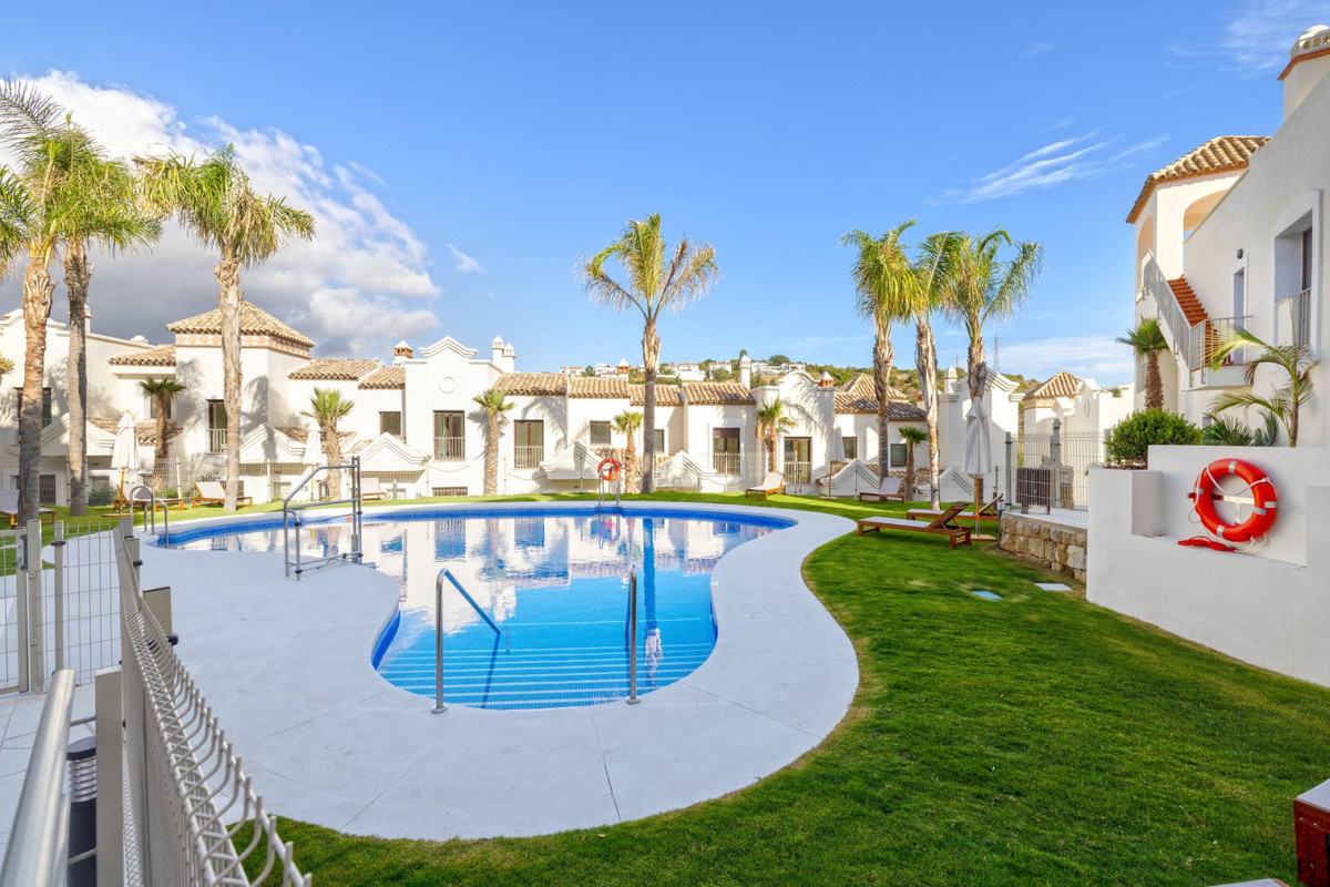 New Townhouse for sale in Estepona