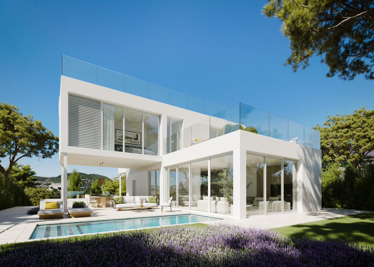 new-Villa-in-Estepona-Ref-R4993606U162409 New Villa for sale in Estepona