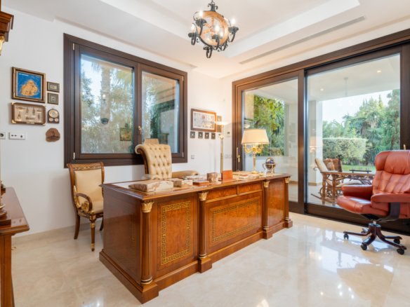 New Villa for sale in Estepona