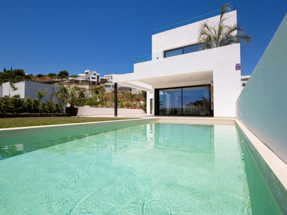 New Villa for sale in Mijas
