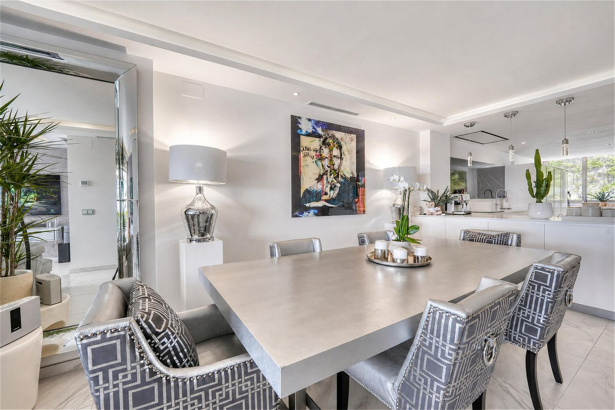 Apartment for sale in Benahavís