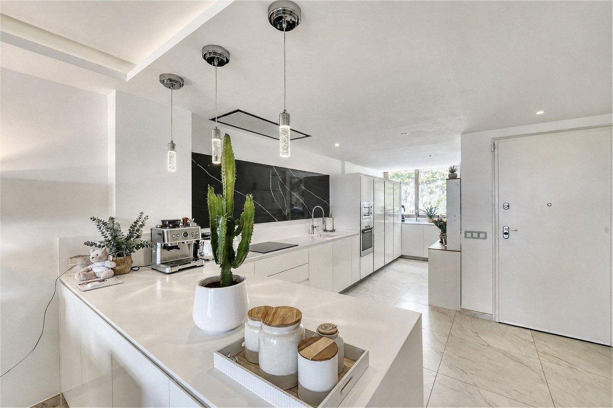 Apartment for sale in Benahavís