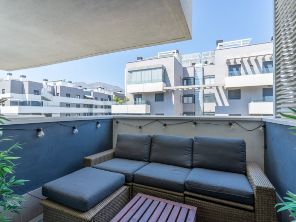 Apartment for sale in Estepona