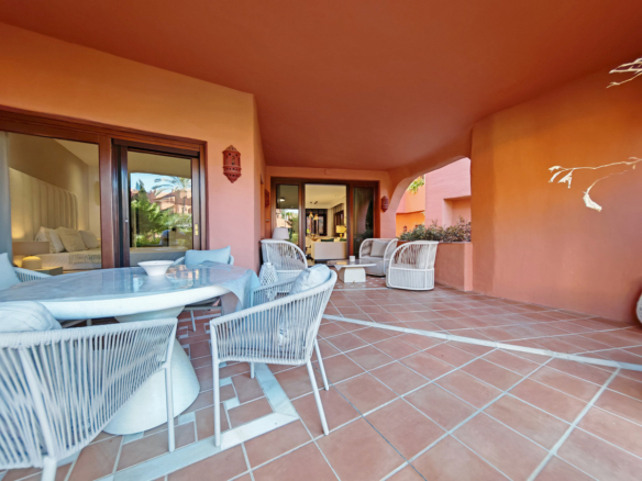 Apartment for sale in Estepona