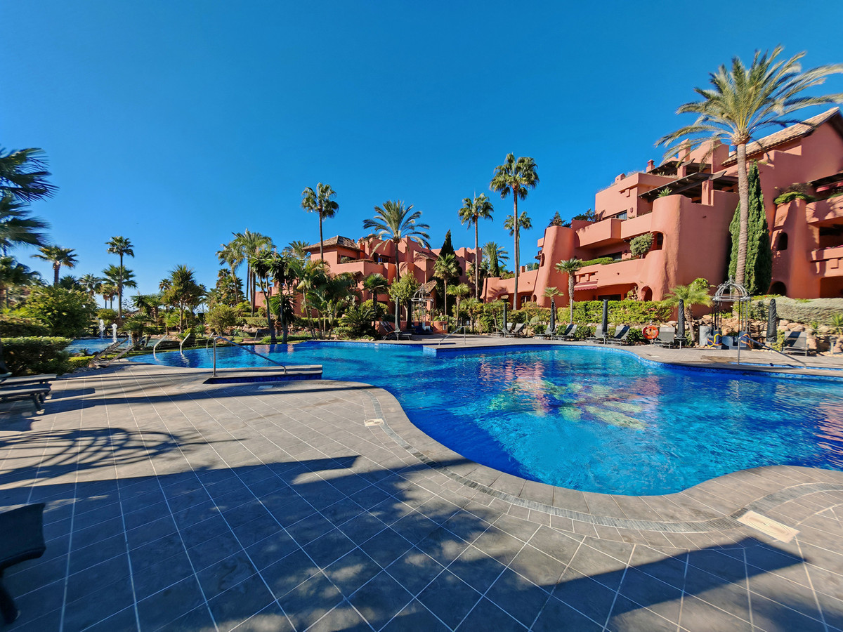 Apartment for sale in Estepona