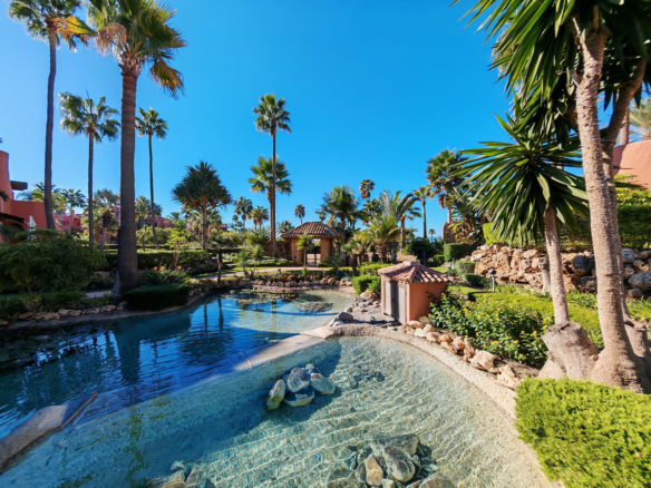 Apartment for sale in Estepona
