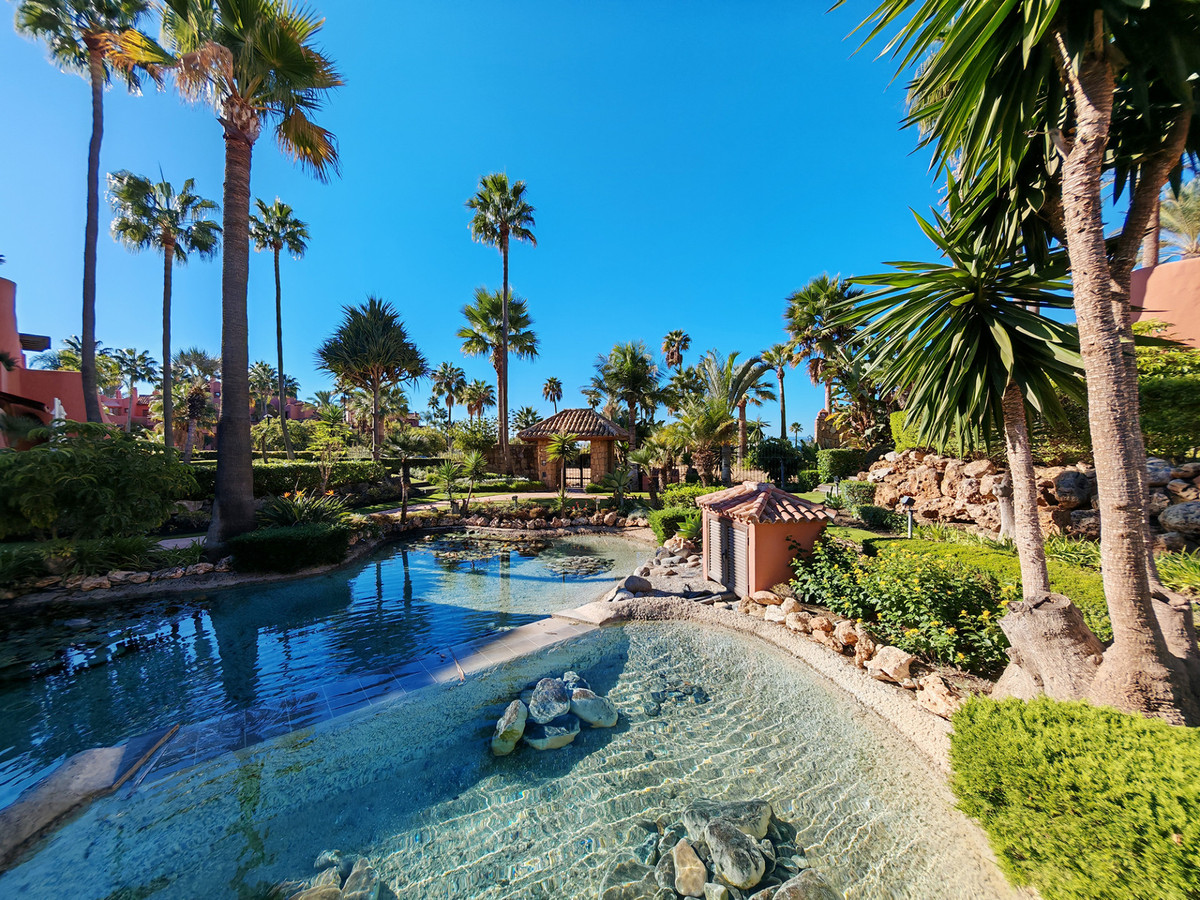 Apartment for sale in Estepona