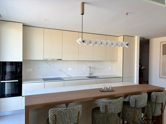 Apartment for sale in Estepona