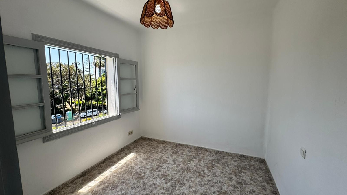 Apartment for sale in Estepona