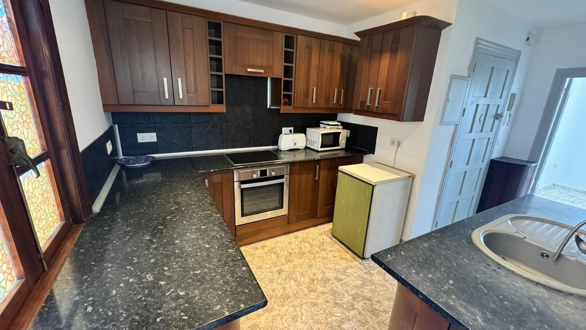 Apartment for sale in Estepona