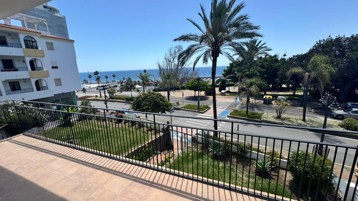 Apartment for sale in Estepona