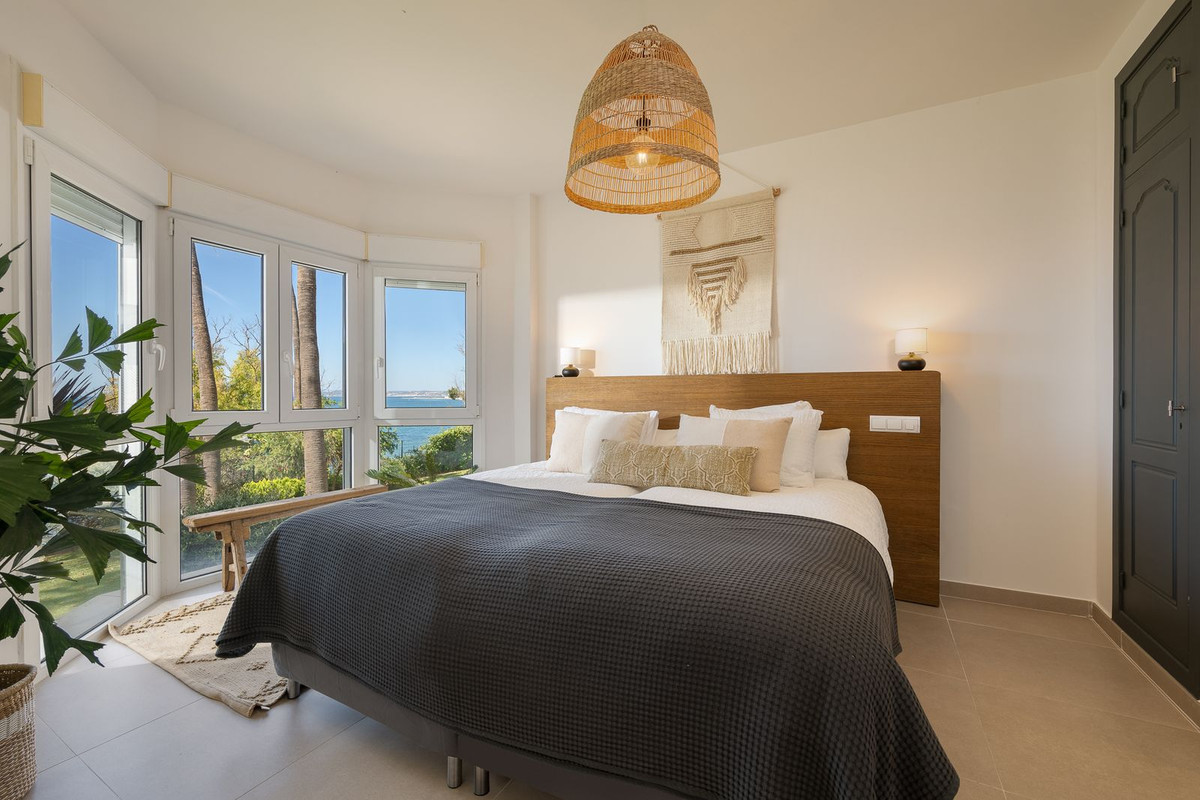 Apartment for sale in Estepona