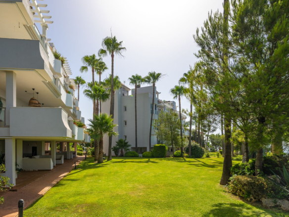 Apartment for sale in Estepona