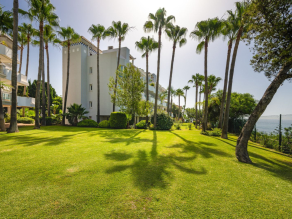 Apartment for sale in Estepona
