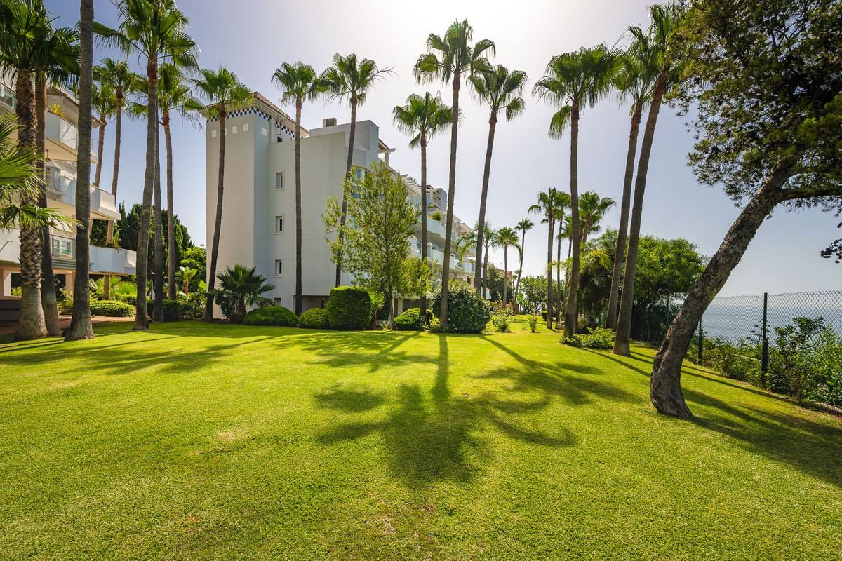 Apartment for sale in Estepona