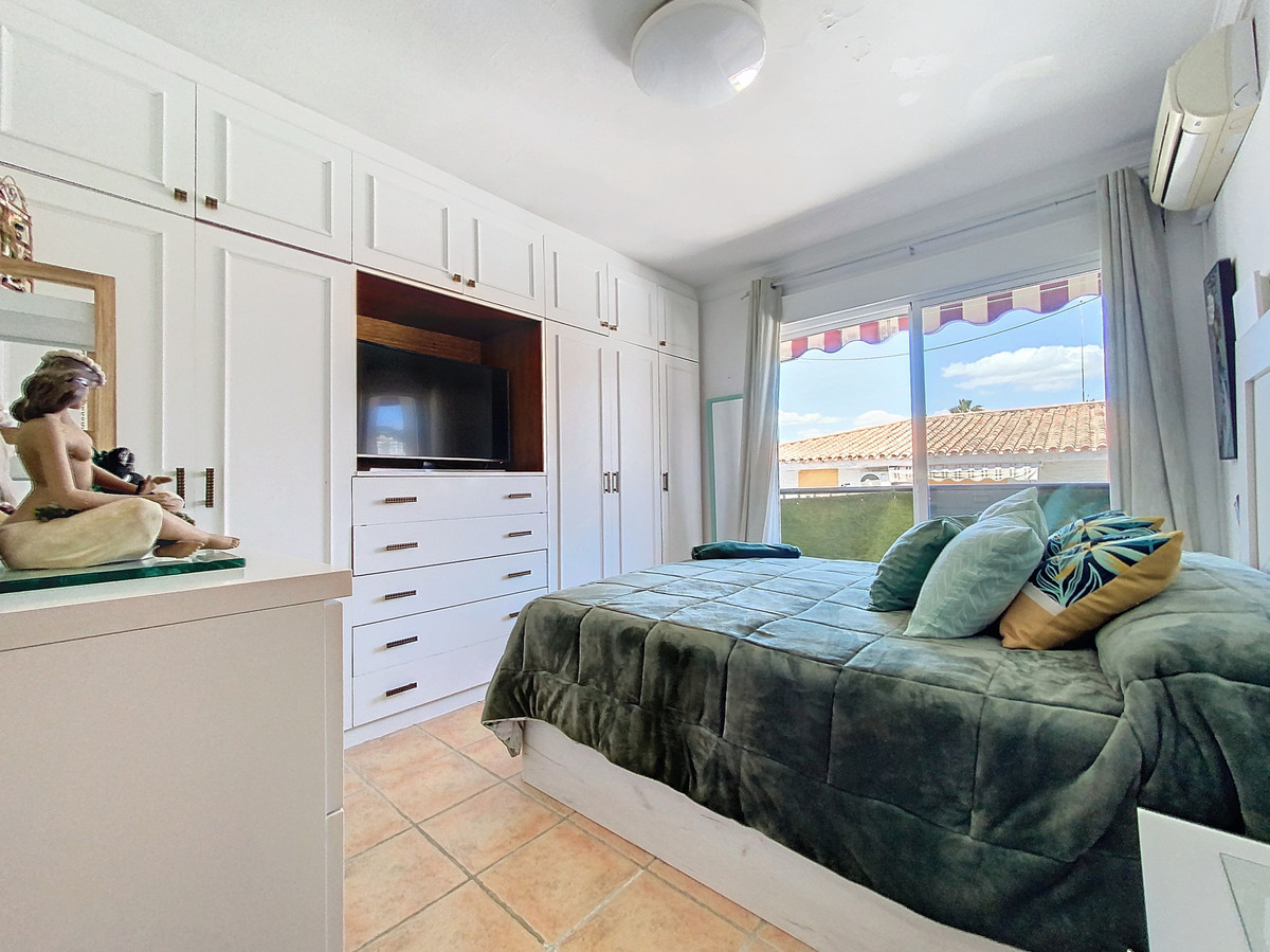 Apartment for sale in Estepona