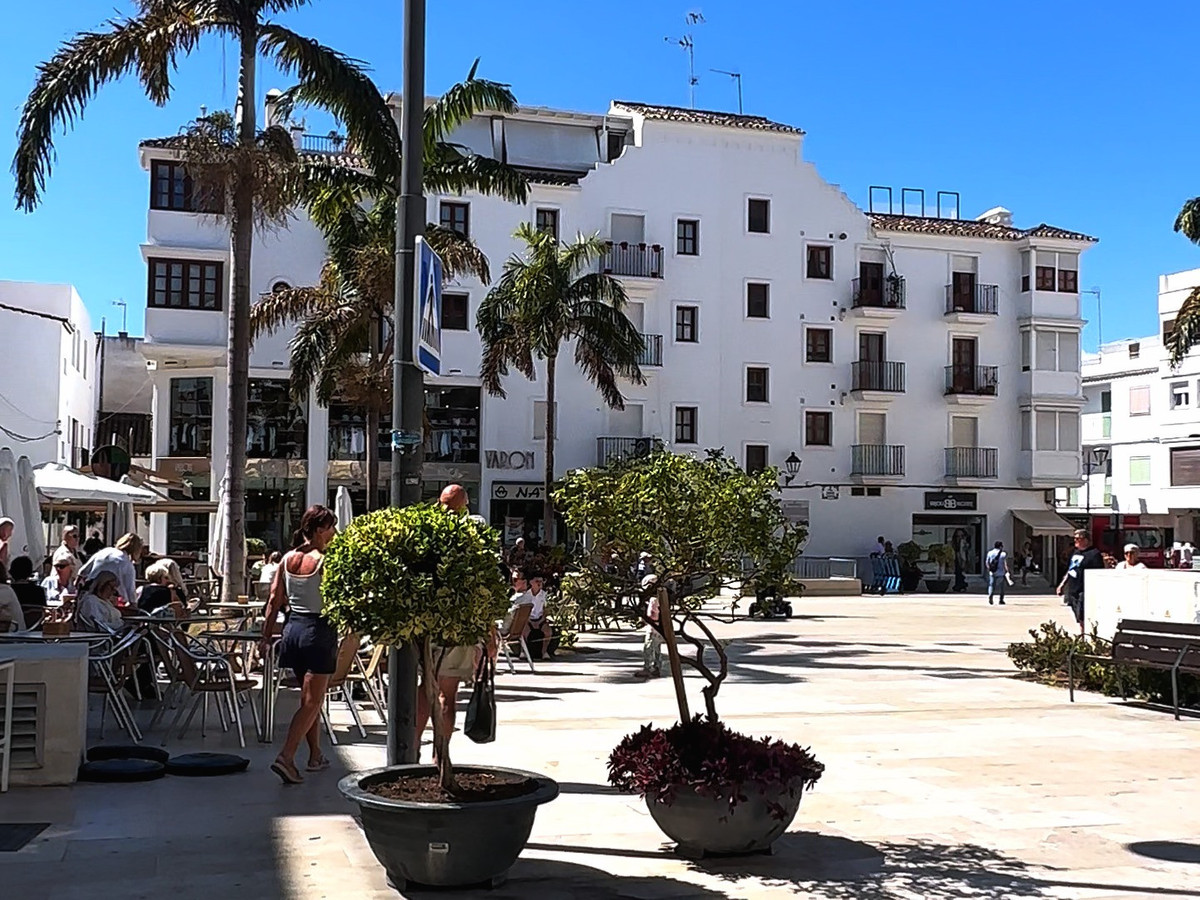Apartment for sale in Estepona