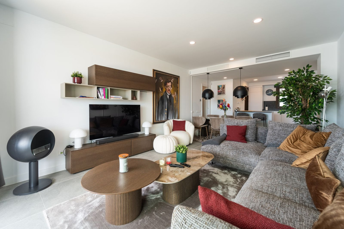 Apartment for sale in Estepona