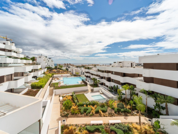 Apartment for sale in Estepona
