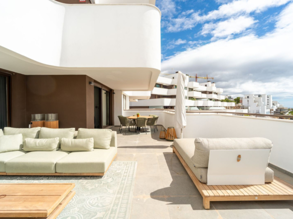 Apartment for sale in Estepona