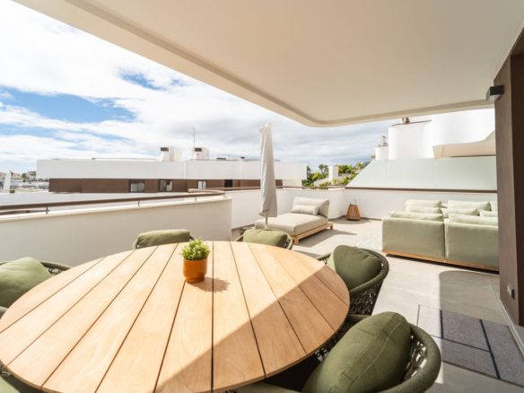Apartment for sale in Estepona