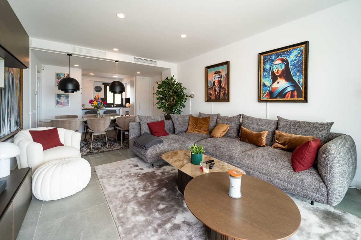 Apartment for sale in Estepona