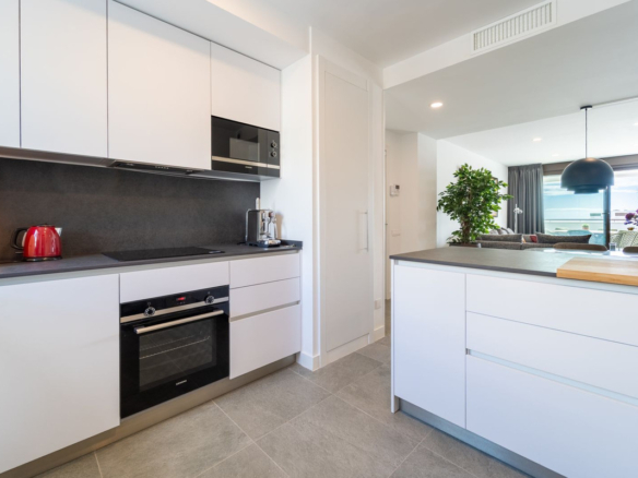 Apartment for sale in Estepona