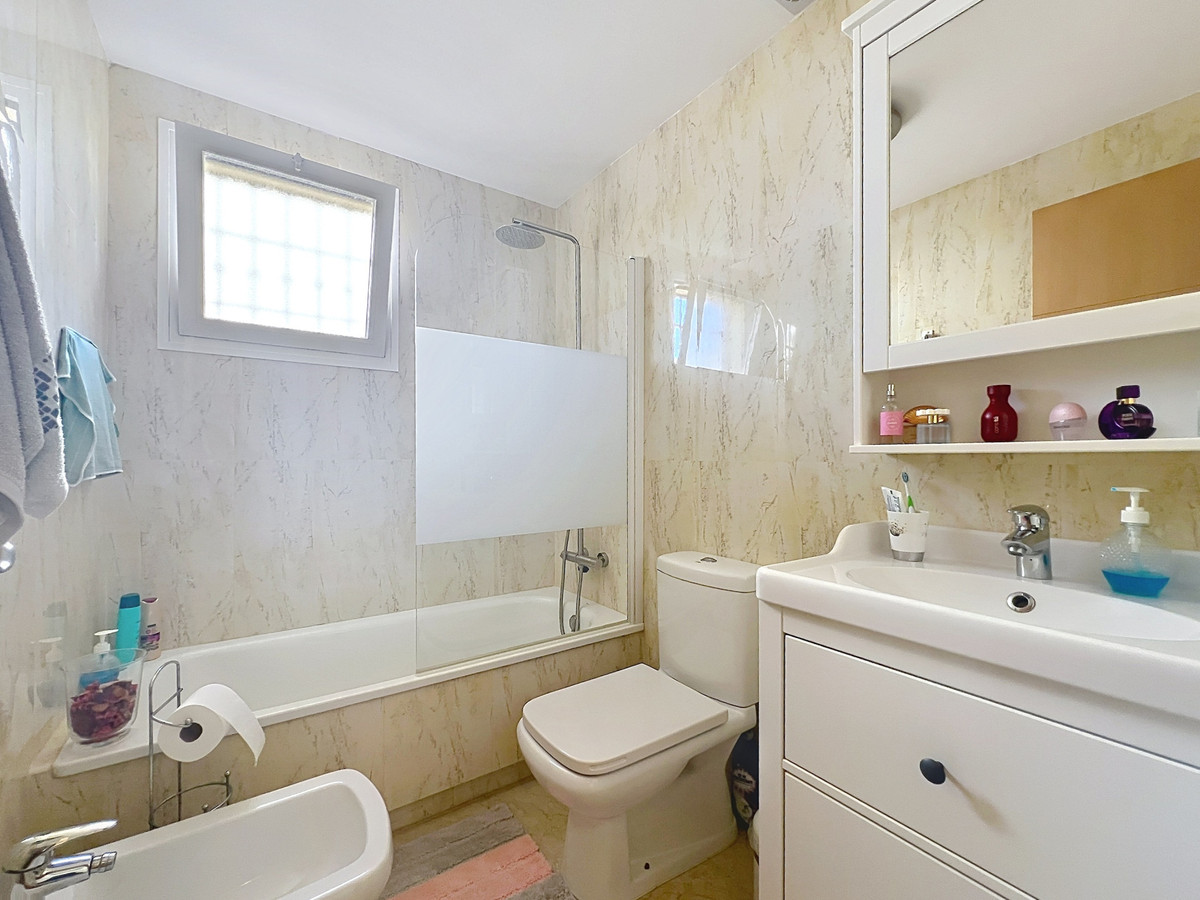 Apartment for sale in Manilva
