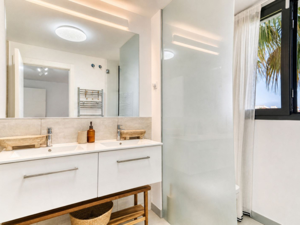 Apartment for sale in Manilva