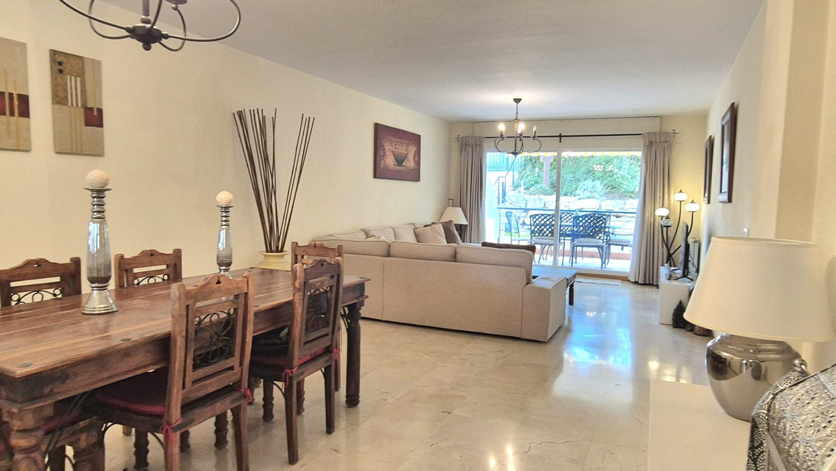 Apartment-in-Marbella-Ref-R5448670 Apartment for sale in Marbella