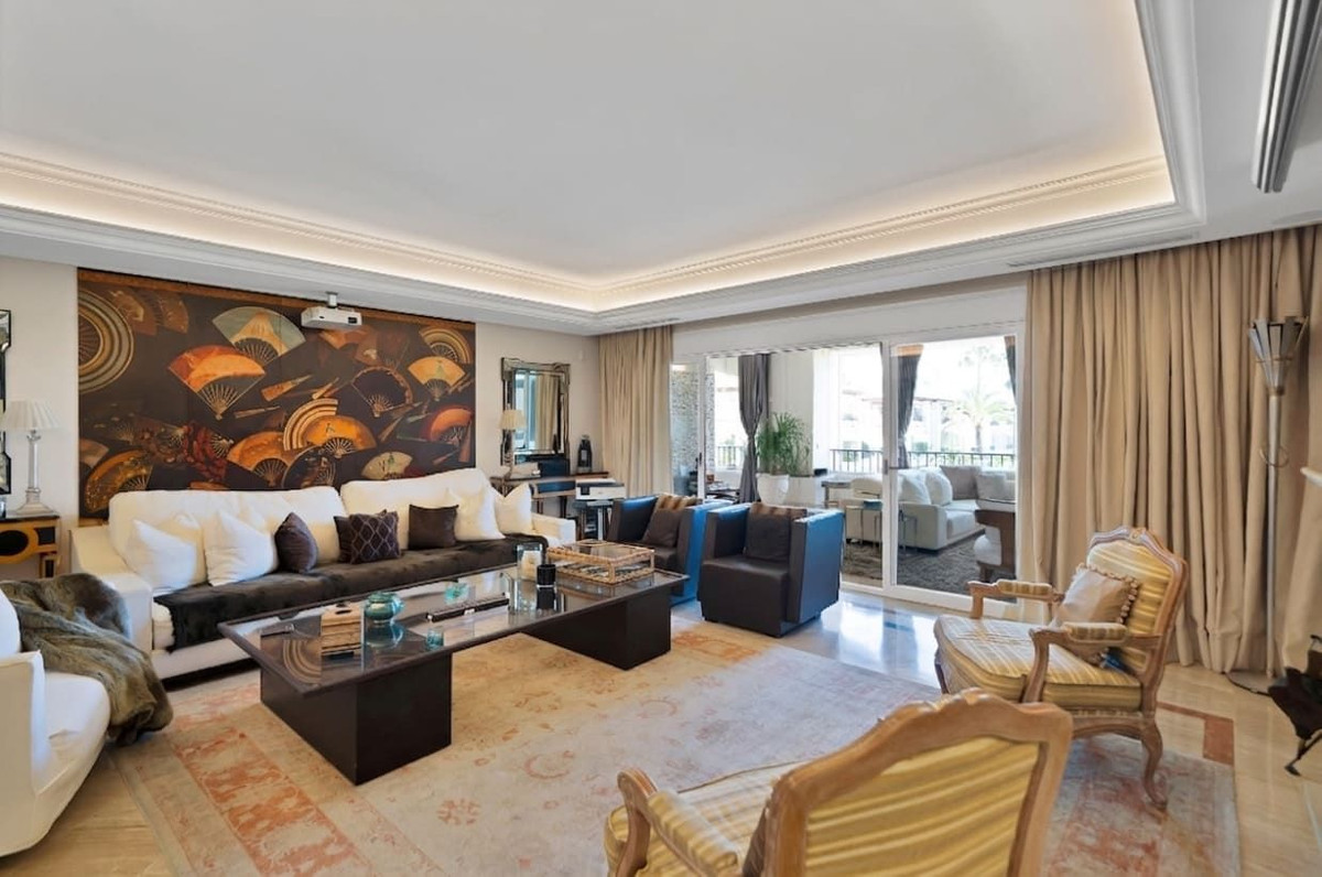 Apartment for sale in Marbella