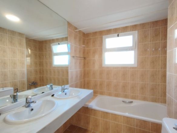 Apartment for sale in Mijas