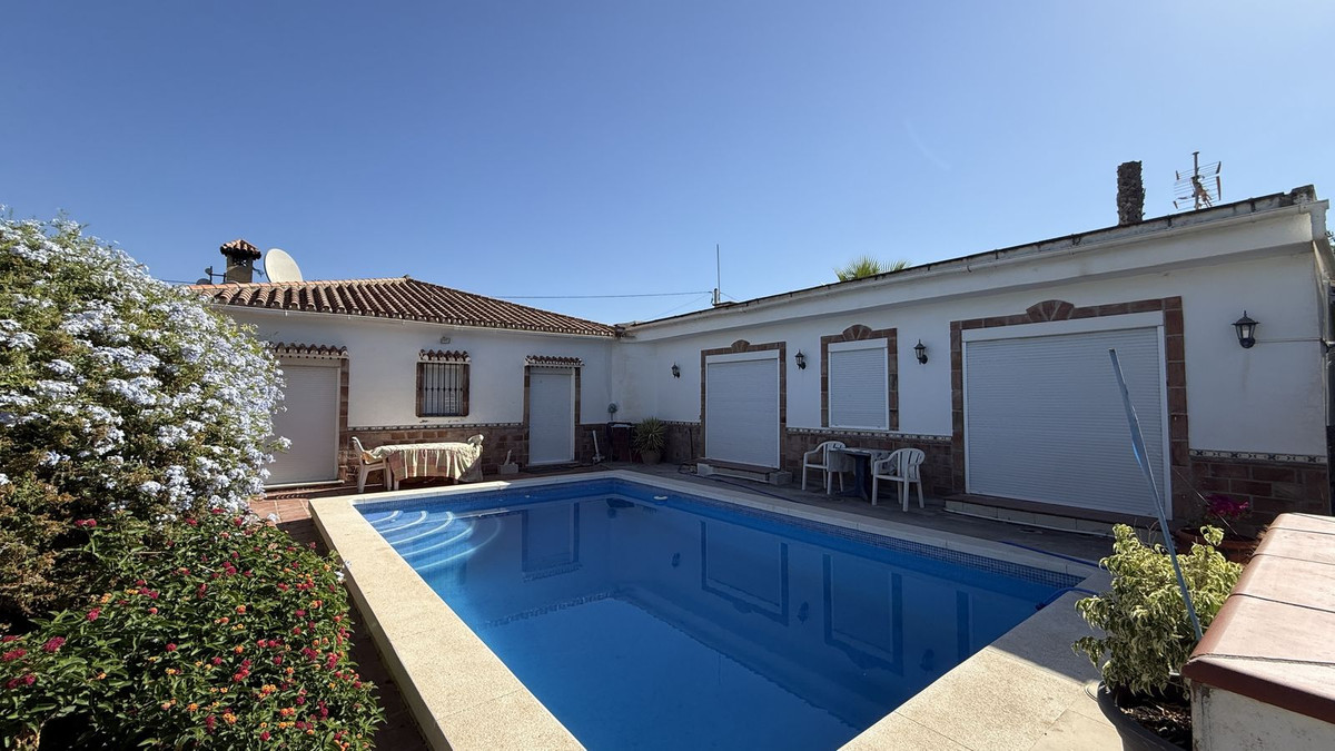 Finca for sale in Alhaurín el Grande