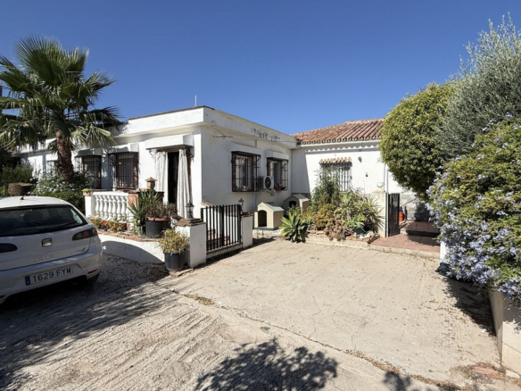 Finca for sale in Alhaurín el Grande